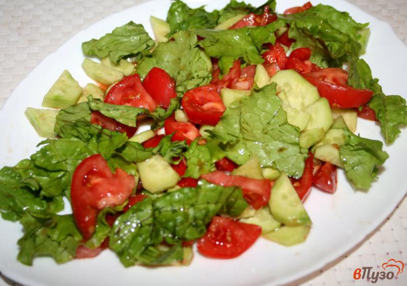 Фото приготовление рецепта: Салат с печенью и овощами шаг №8