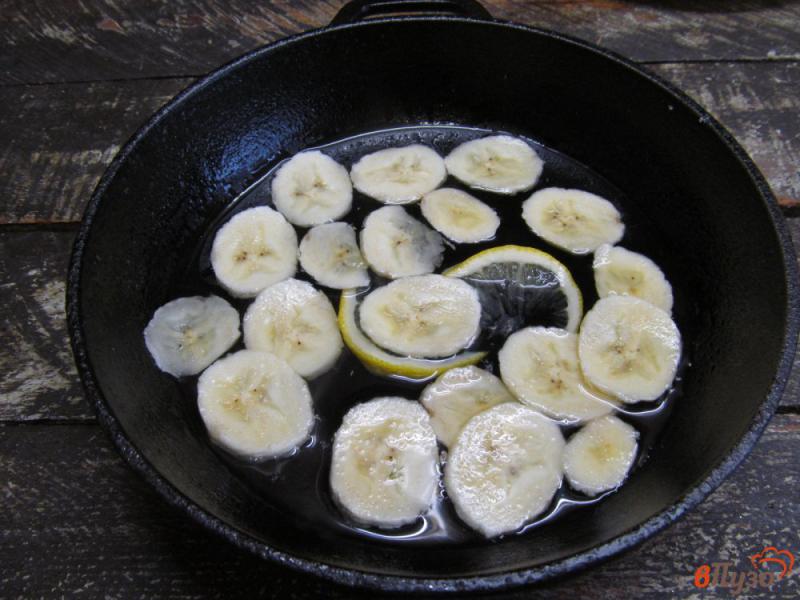 Фото приготовление рецепта: Блины под банановой карамелью шаг №7
