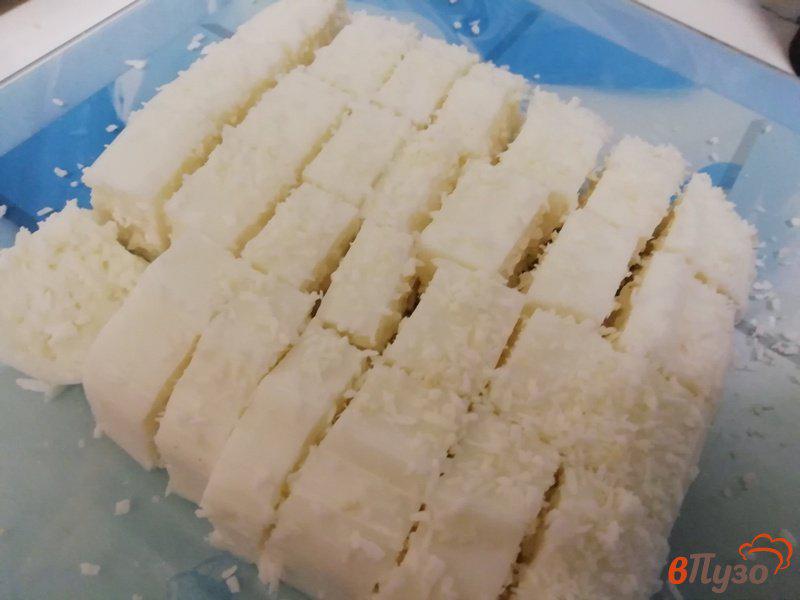 Фото приготовление рецепта: Десерт «кокосовые облачка» шаг №4
