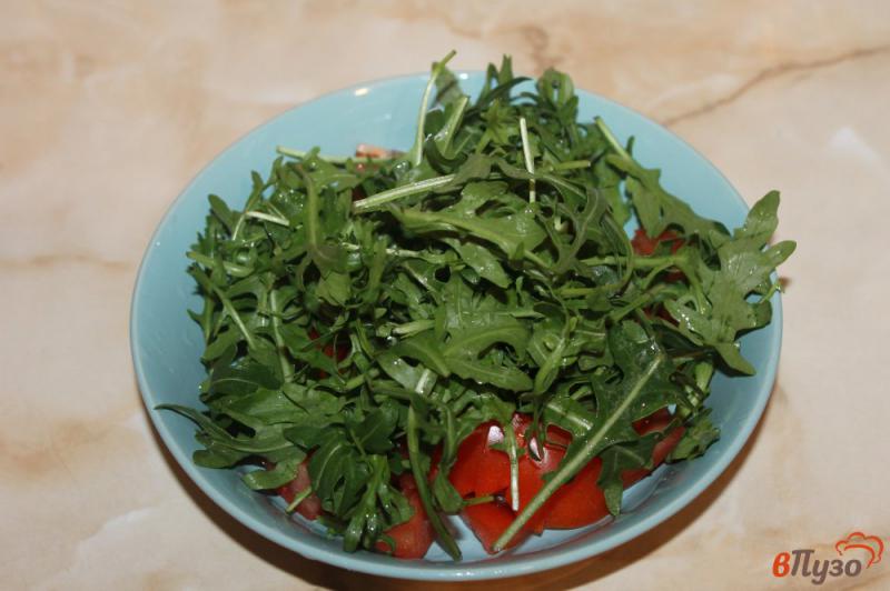 Фото приготовление рецепта: Салат из рукколы с авокадо шаг №3