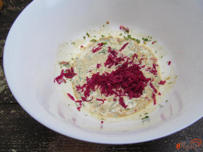 Фото приготовление рецепта: Салат из краснокочанной капусты с редькой шаг №2