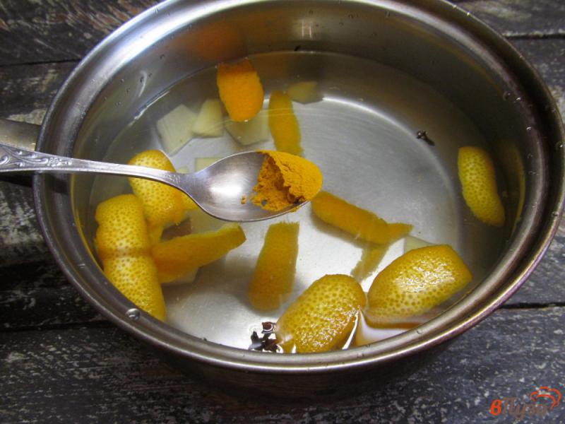 Фото приготовление рецепта: Цитрусовый чай с имбирем и калиной шаг №2