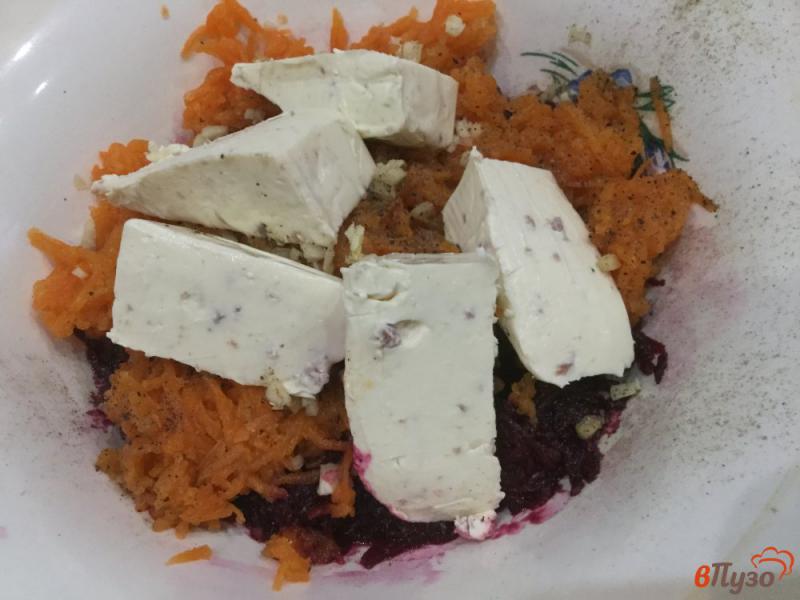 Фото приготовление рецепта: Намазка из свеклы и моркови с плавленным сыром шаг №5