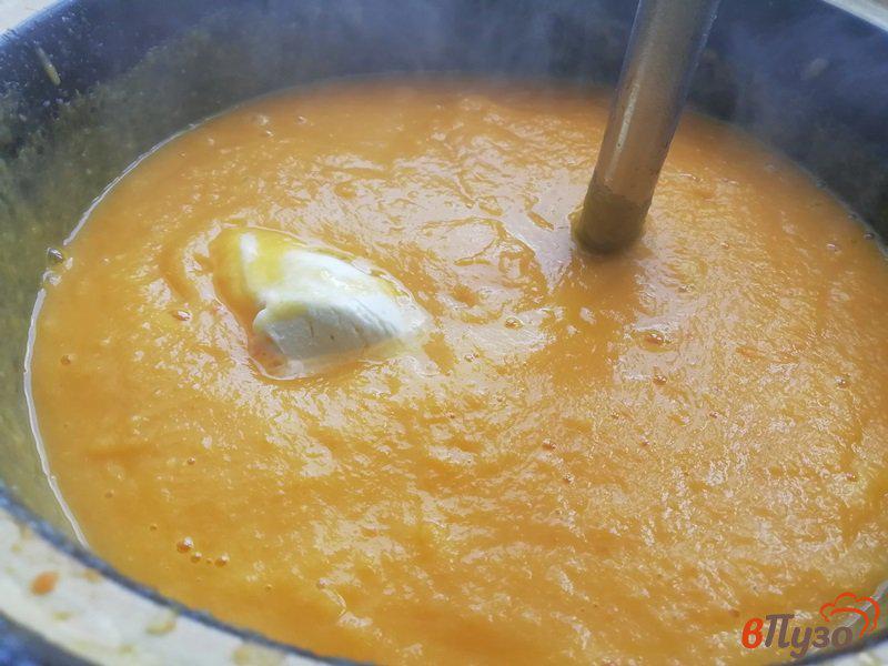Фото приготовление рецепта: Тыквенный крем-суп с сельдереем шаг №5