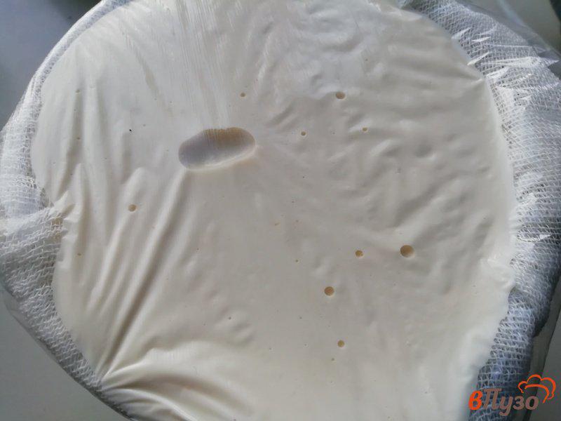 Фото приготовление рецепта: Сливочный сыр Маскарпоне в мультиварке шаг №4