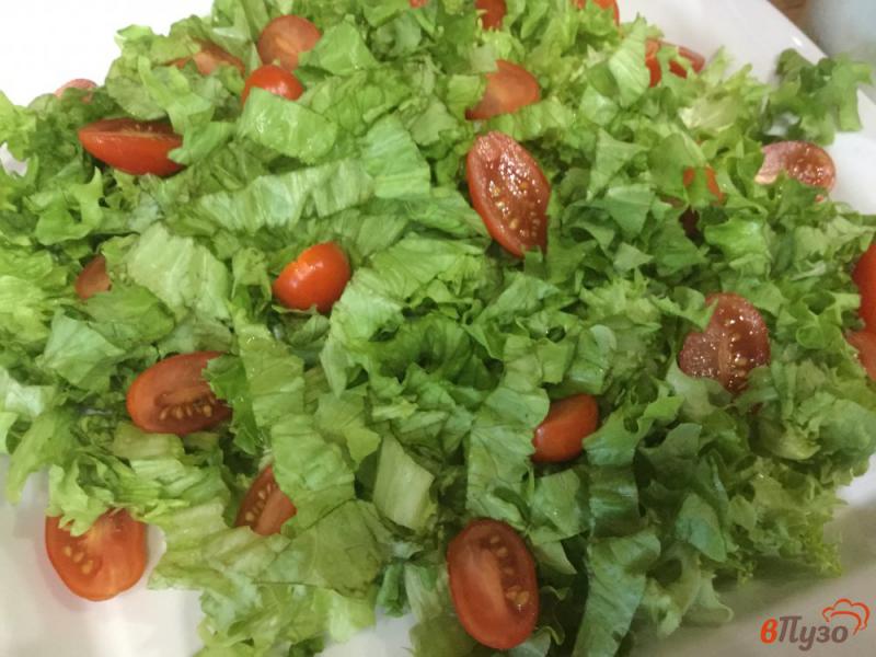 Фото приготовление рецепта: Классический салат *Цезарь* с креветками шаг №9