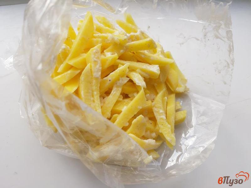 Фото приготовление рецепта: Картофель запеченный в майонезе шаг №4