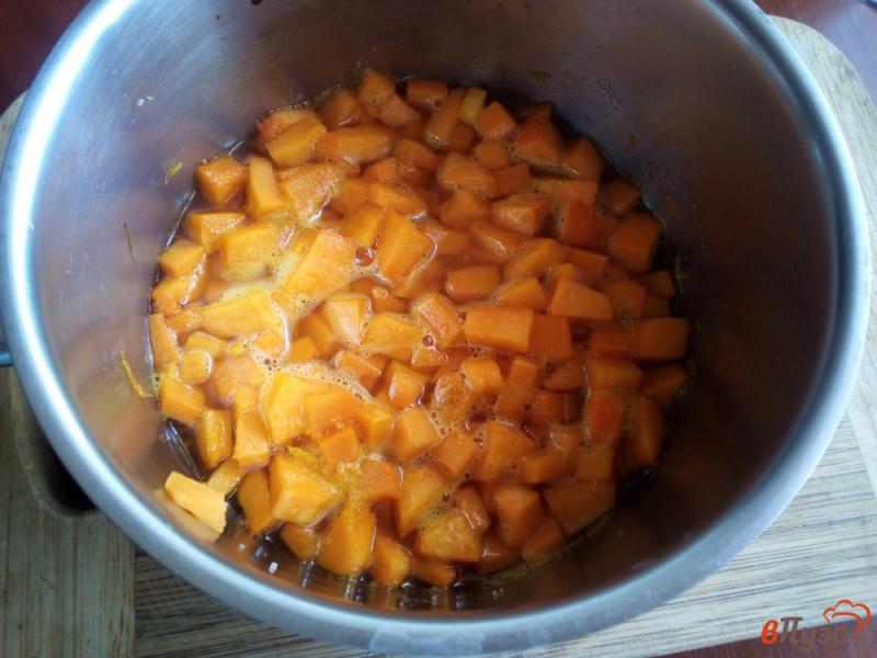 Фото приготовление рецепта: Слойки с тыквой и апельсином шаг №3