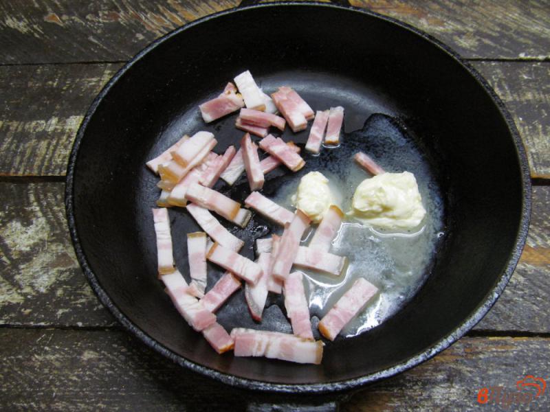 Фото приготовление рецепта: Картофель с беконом и горошком шаг №2