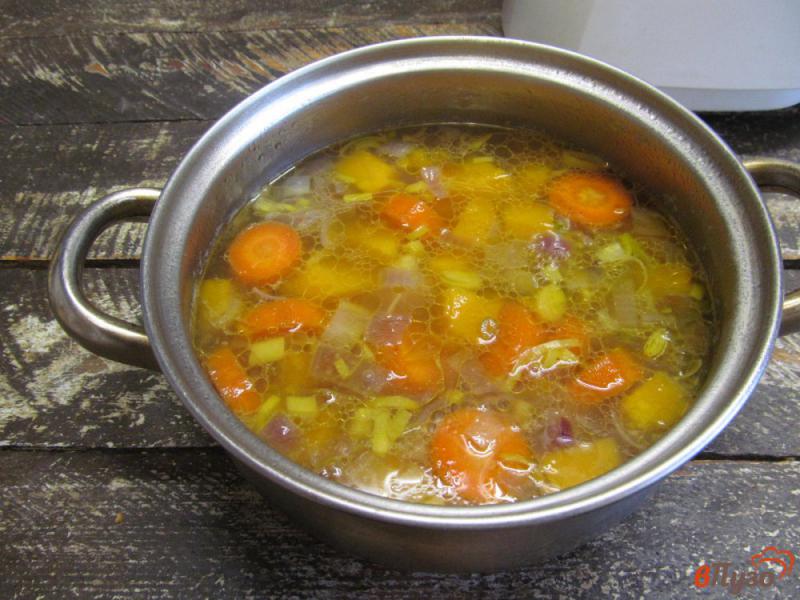 Фото приготовление рецепта: Тыквенный суп пюре с фасолью шаг №6