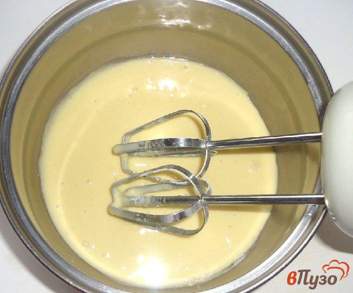 Фото приготовление рецепта: Австрийский десерт «Kardinalschnitten» с брусничным соусом шаг №2