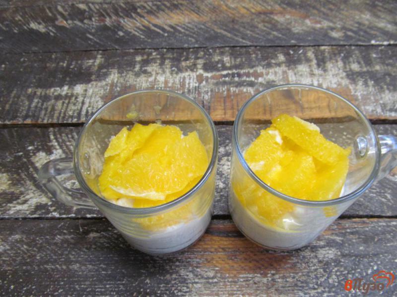 Фото приготовление рецепта: Десерт из манной крупы с апельсином шаг №9