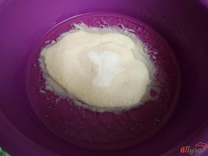 Фото приготовление рецепта: Печенье на рассоле с манной крупой шаг №3