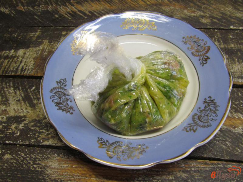Фото приготовление рецепта: Омлет с брокколи в пакете шаг №5