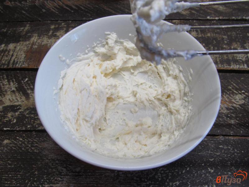 Фото приготовление рецепта: Домашнее мороженое из творога с шоколадом и цедрой апельсина шаг №3