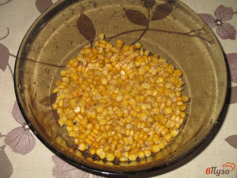 Фото приготовление рецепта: Куриный суп с вешенками и кукурузой шаг №3