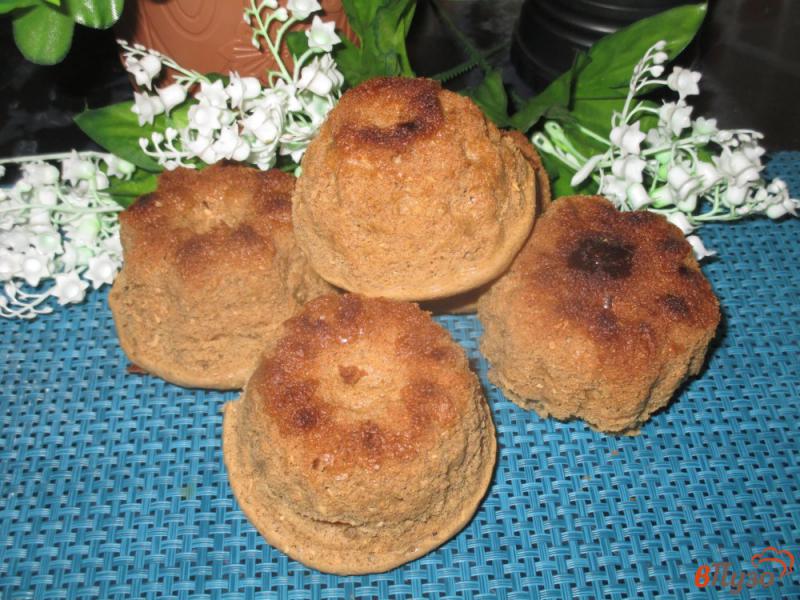 Фото приготовление рецепта: Кексы шоколадные с кокосовой стружкой шаг №8