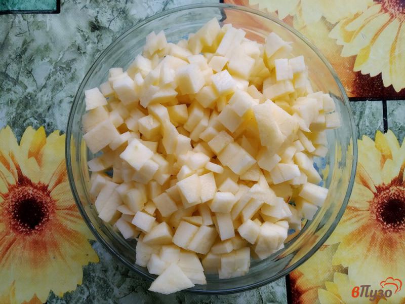 Фото приготовление рецепта: Венский штрудель с яблоками шаг №8