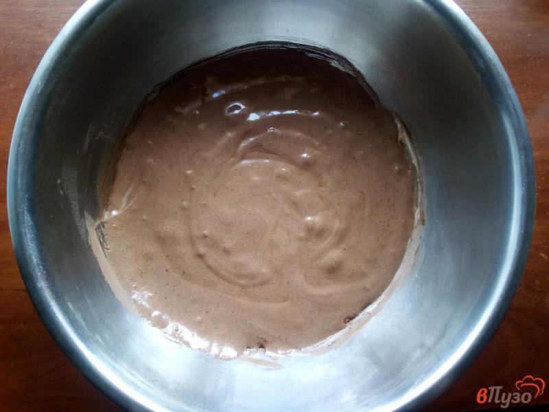 Фото приготовление рецепта: Торт из шоколадного бисквита с прослойкой из кокосовой стружки шаг №6