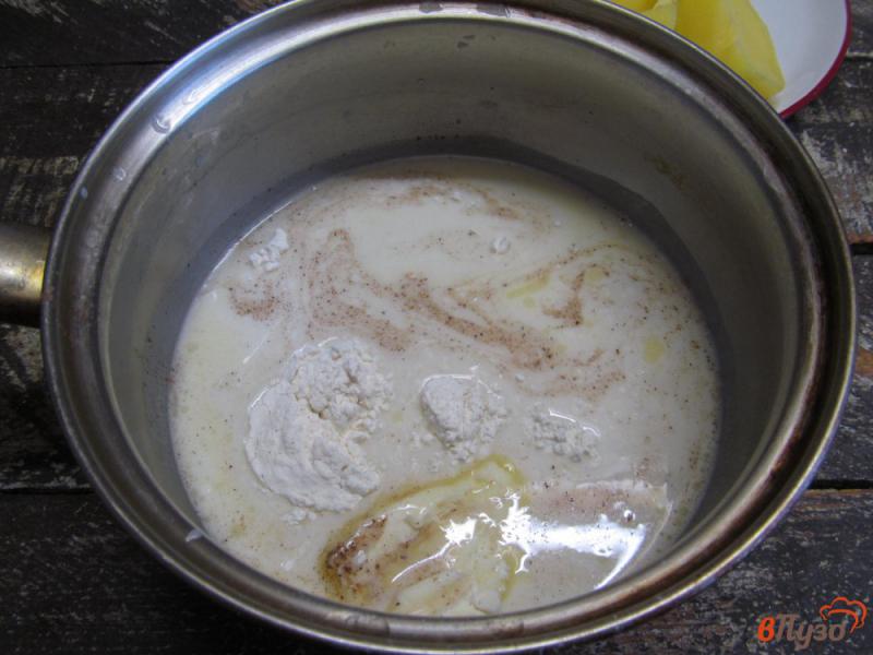 Фото приготовление рецепта: Картошка с луком-порей под сливочным соусом шаг №5