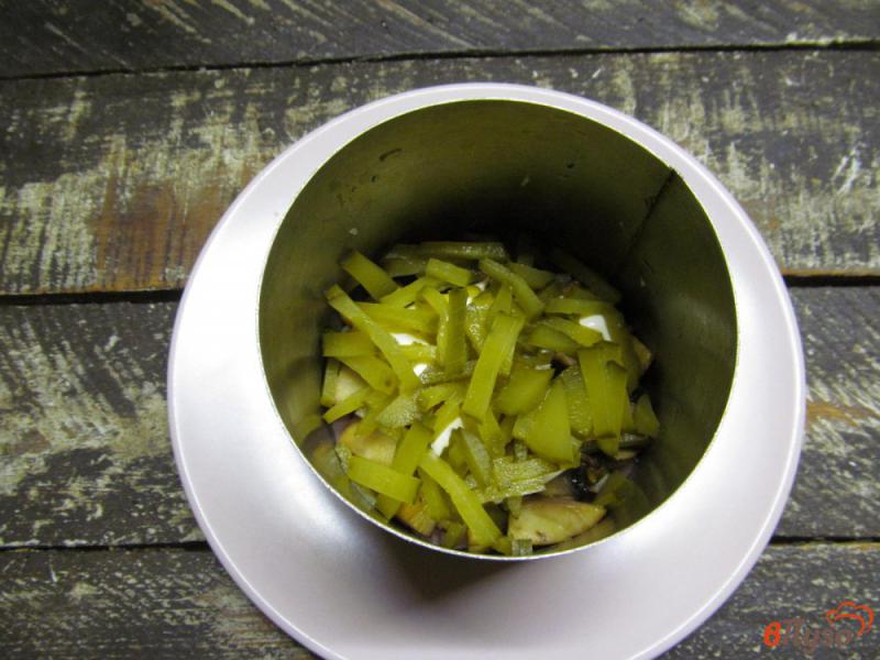 Фото приготовление рецепта: Салат с грибами и морковью по-корейски шаг №3
