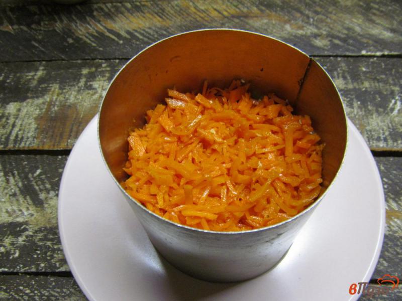Фото приготовление рецепта: Салат с грибами и морковью по-корейски шаг №5