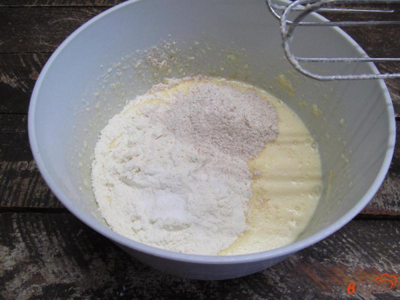 Фото приготовление рецепта: Клюквенно - имбирный пирог шаг №6