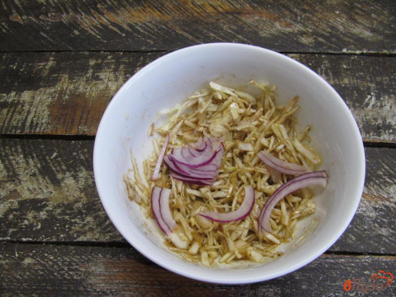 Фото приготовление рецепта: Овощной салат из капусты с морковью по-корейски шаг №4