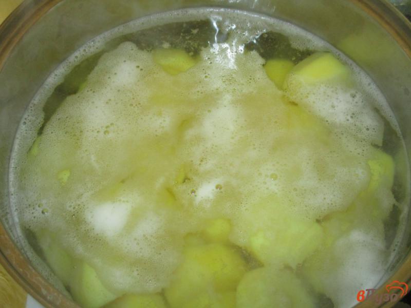 Фото приготовление рецепта: Картофельная запеканка с фаршем шаг №1