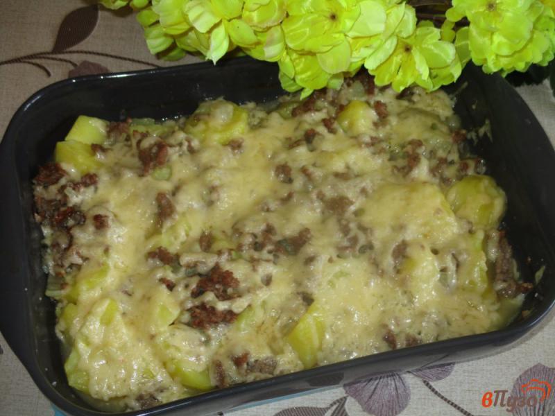 Фото приготовление рецепта: Картофельная запеканка с фаршем шаг №8
