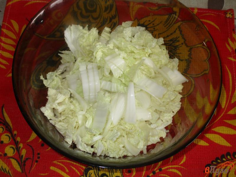 Фото приготовление рецепта: Салат с репой и пекинской капустой шаг №1