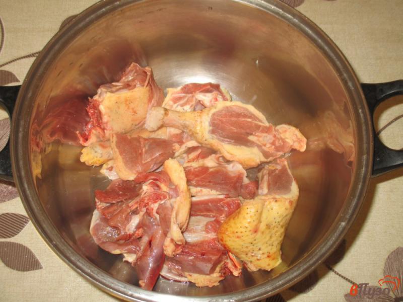 Фото приготовление рецепта: Жаркое из утиного мяса с грибами шаг №1