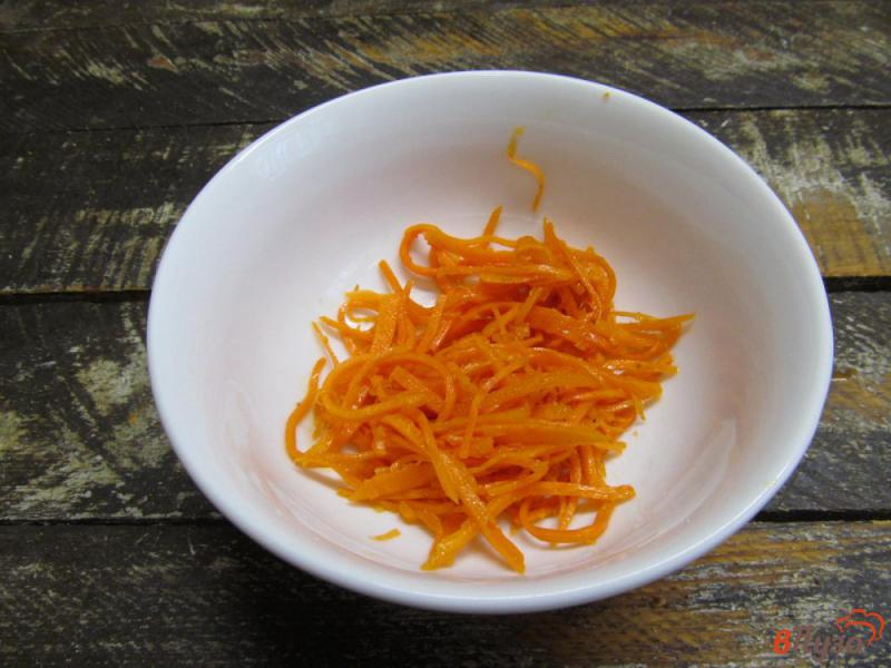 Фото приготовление рецепта: Салат из моркови по-корейски шаг №2