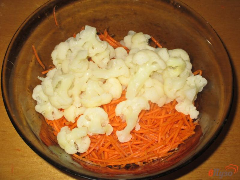 Фото приготовление рецепта: Салат из цветная капусты с морковью по-корейски шаг №6