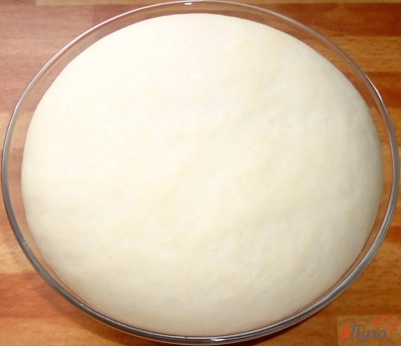 Фото приготовление рецепта: Пирог с сыром «Цветы» шаг №4