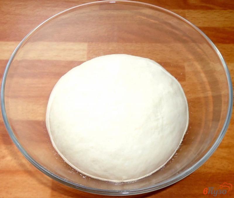 Фото приготовление рецепта: Пирог с сыром «Цветы» шаг №3