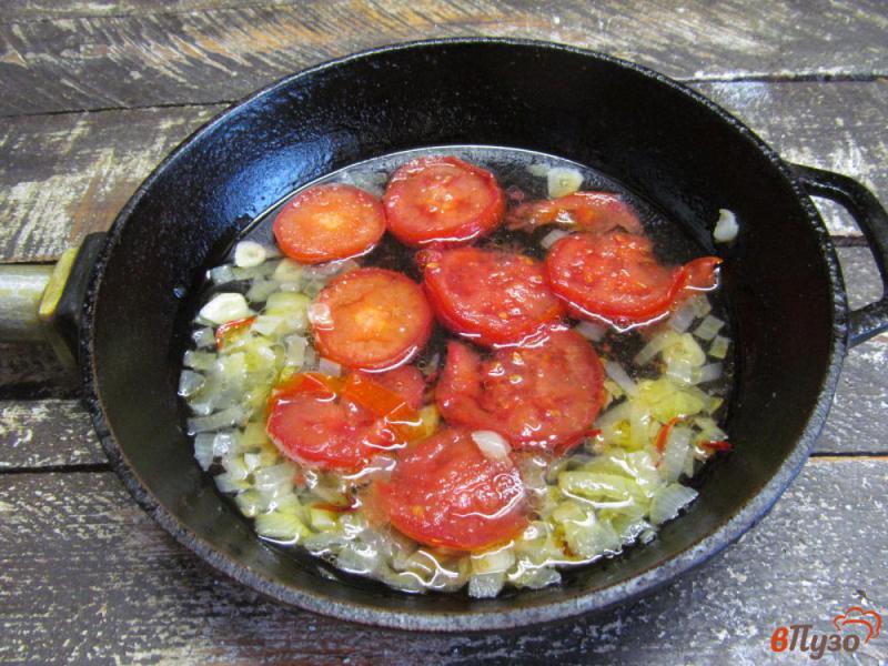 Фото приготовление рецепта: Паста в томатном соусе с сыром моцарелла шаг №2