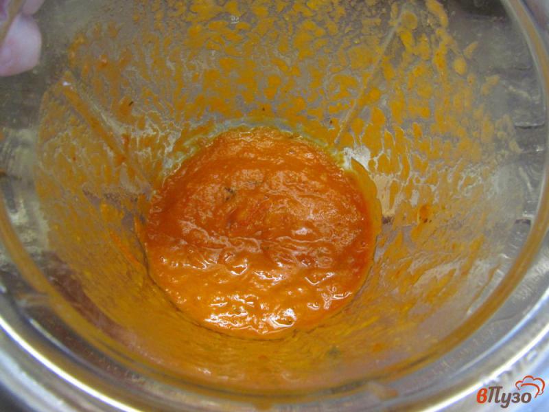 Фото приготовление рецепта: Паста в томатном соусе с сыром моцарелла шаг №4