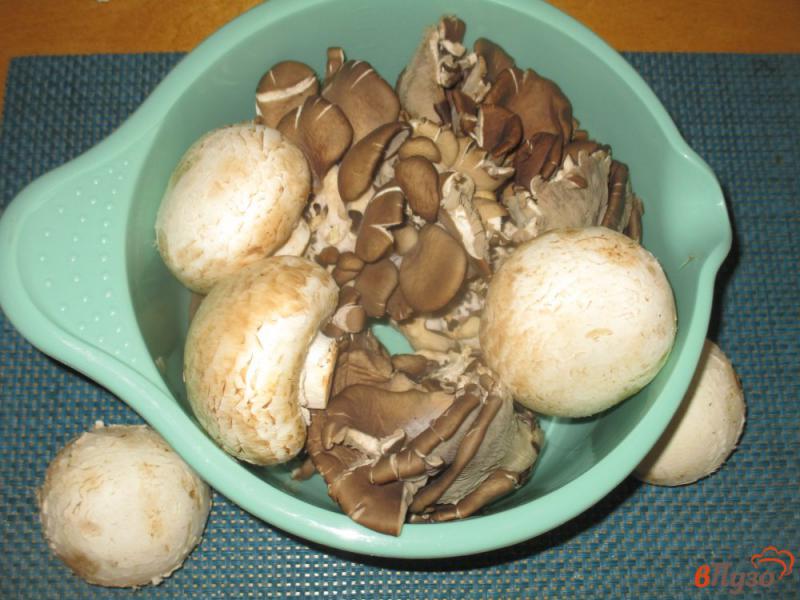 Фото приготовление рецепта: Маринованное грибное ассорти шаг №2