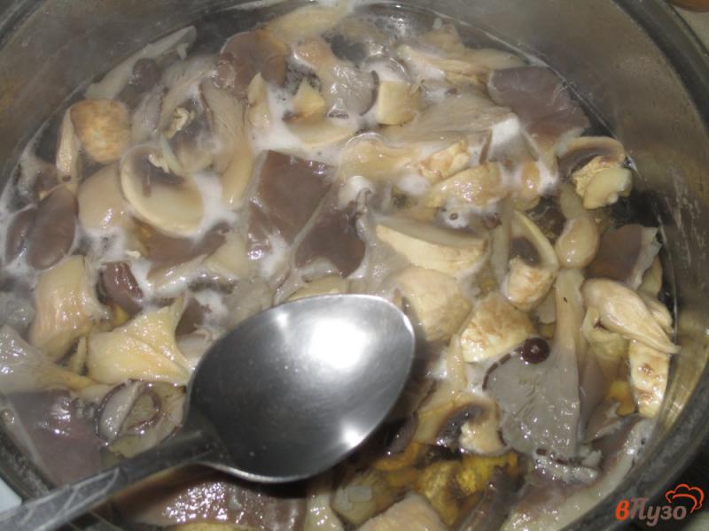 Фото приготовление рецепта: Маринованное грибное ассорти шаг №4