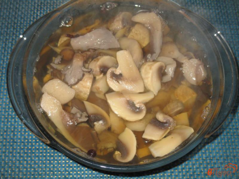 Фото приготовление рецепта: Маринованное грибное ассорти шаг №7