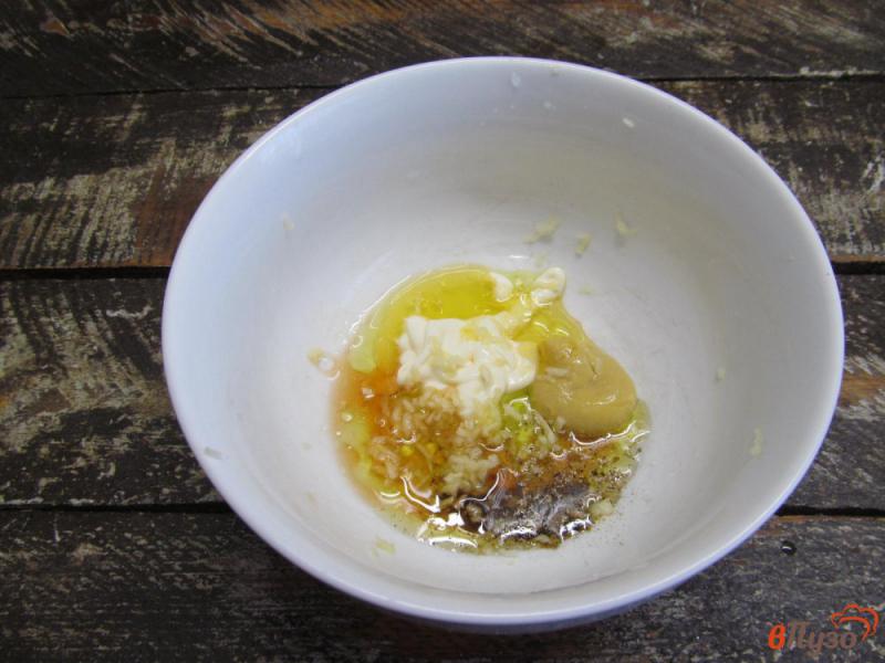 Фото приготовление рецепта: Салат из брокколи с морковью и яблоком шаг №1