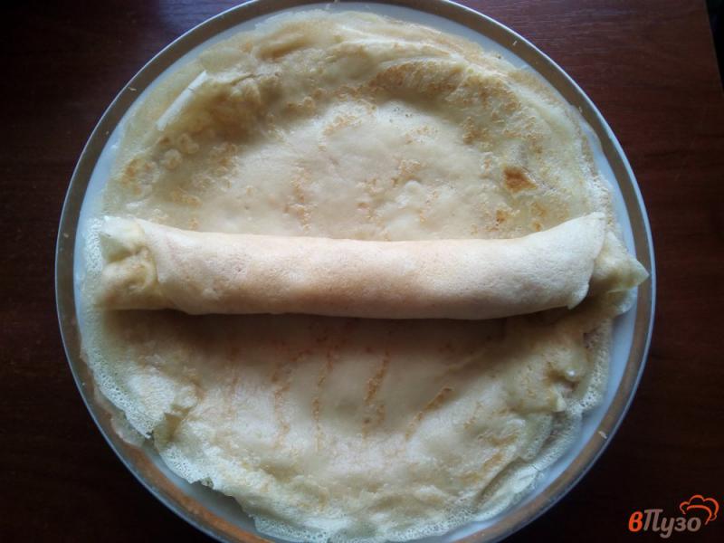 Фото приготовление рецепта: Блинный пирог «Улитка» с творогом шаг №5