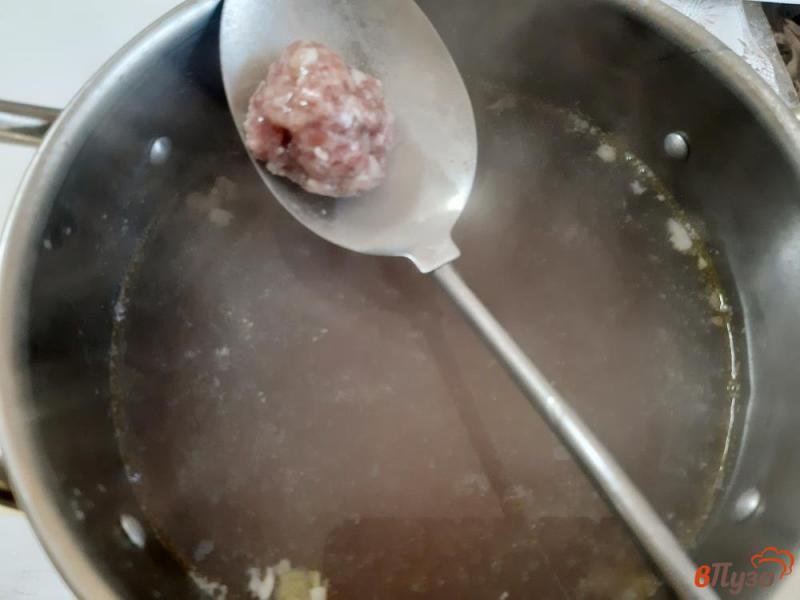 Фото приготовление рецепта: Суп из нежареной гречки с фрикадельками шаг №5