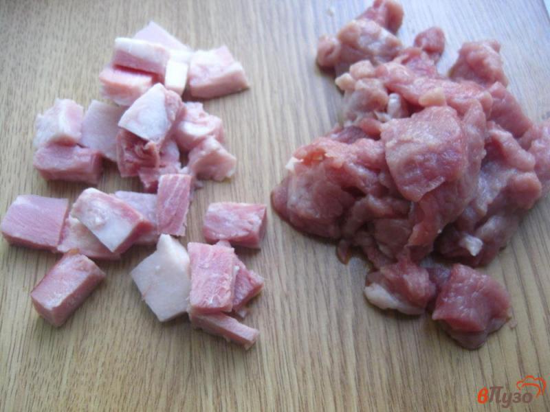 Фото приготовление рецепта: Рис с шампиньонами и свининой в мультиварке шаг №1