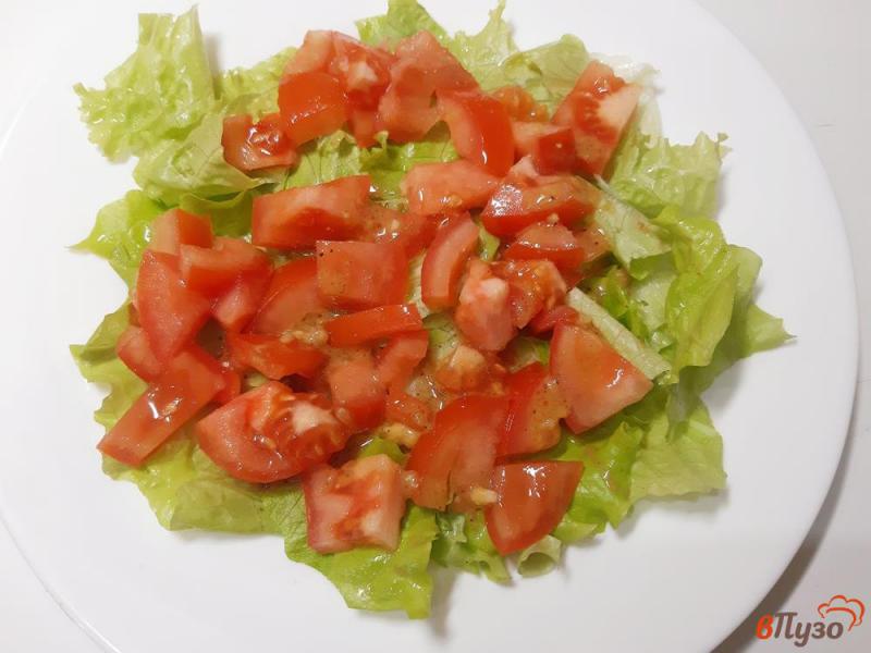 Фото приготовление рецепта: Салат с семгой и брынзой шаг №3