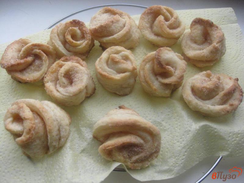 Фото приготовление рецепта: Печенье творожное «Цветы» шаг №10