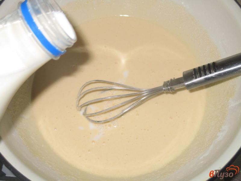 Фото приготовление рецепта: Торт «Молочная девочка» с заварным кремом шаг №9