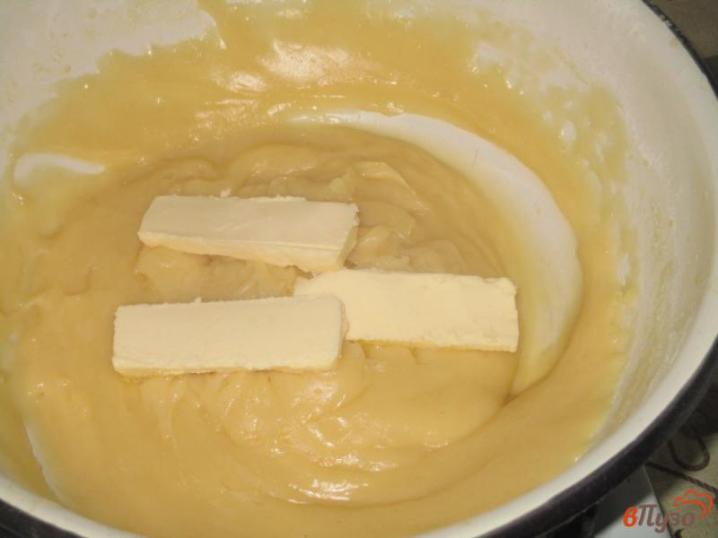 Фото приготовление рецепта: Торт «Молочная девочка» с заварным кремом шаг №11