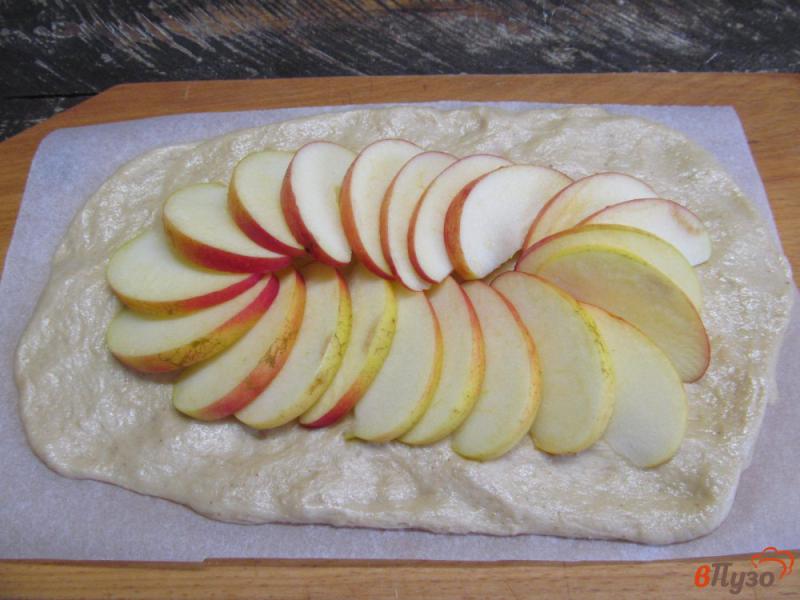 Фото приготовление рецепта: Галета на гречневой муке с яблоком шаг №8